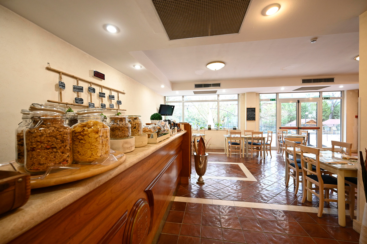 sala colazione hotel torre di pratolungo - roma est - tiburtina